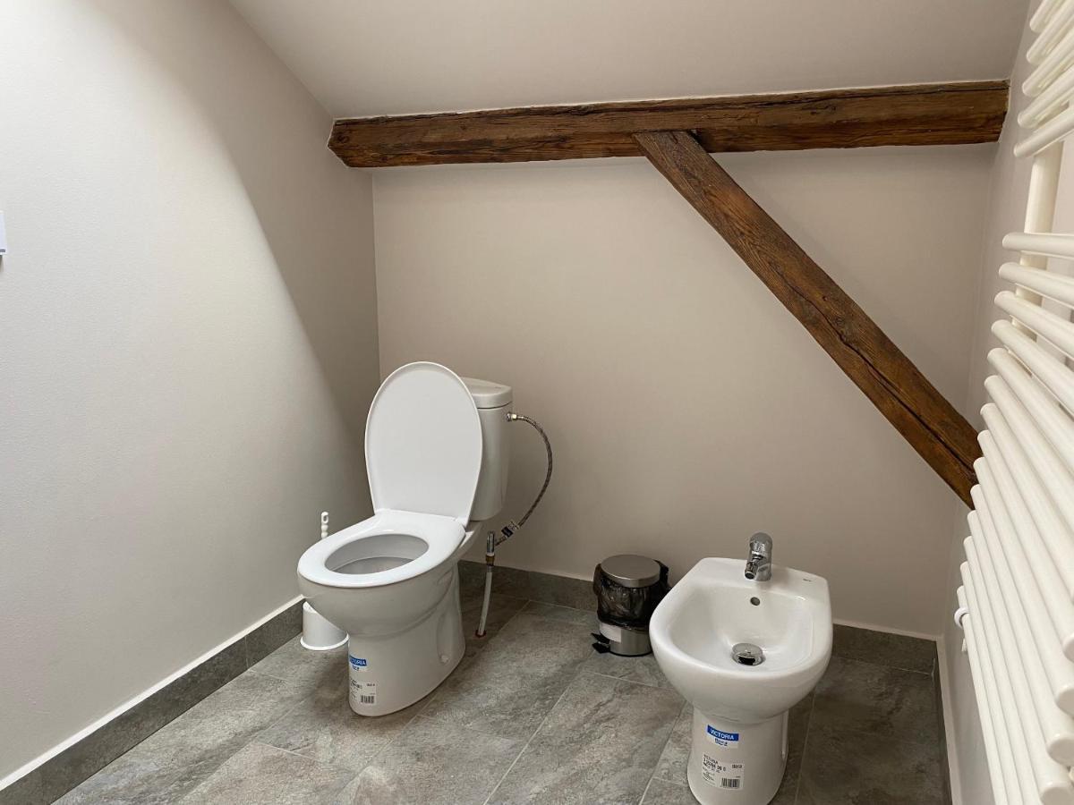 Boutique Rooms With Parking Орадеа Екстериор снимка