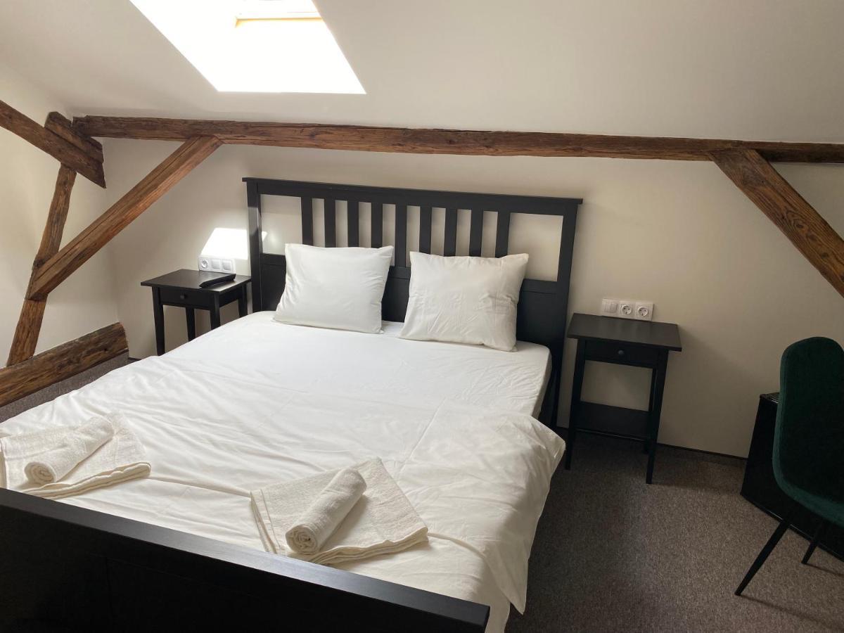 Boutique Rooms With Parking Орадеа Екстериор снимка